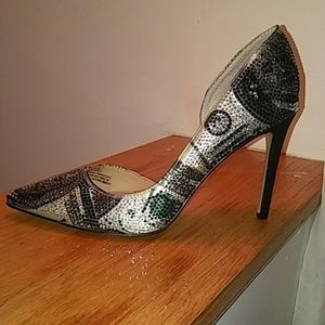 inc money heels